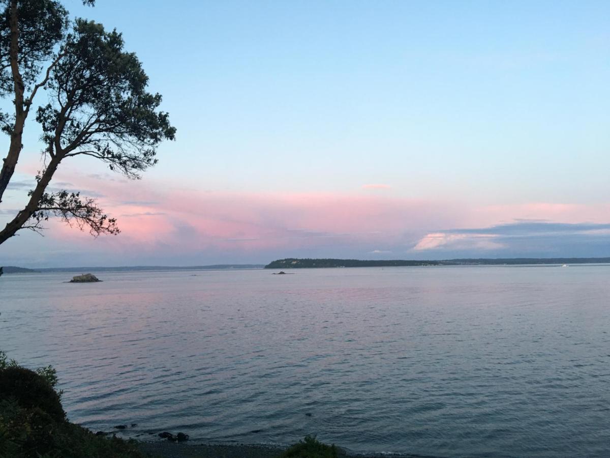 Puget Sound Chic Romantic Cottage With Private Beach Access & Gated Entry Port Ludlow Kültér fotó