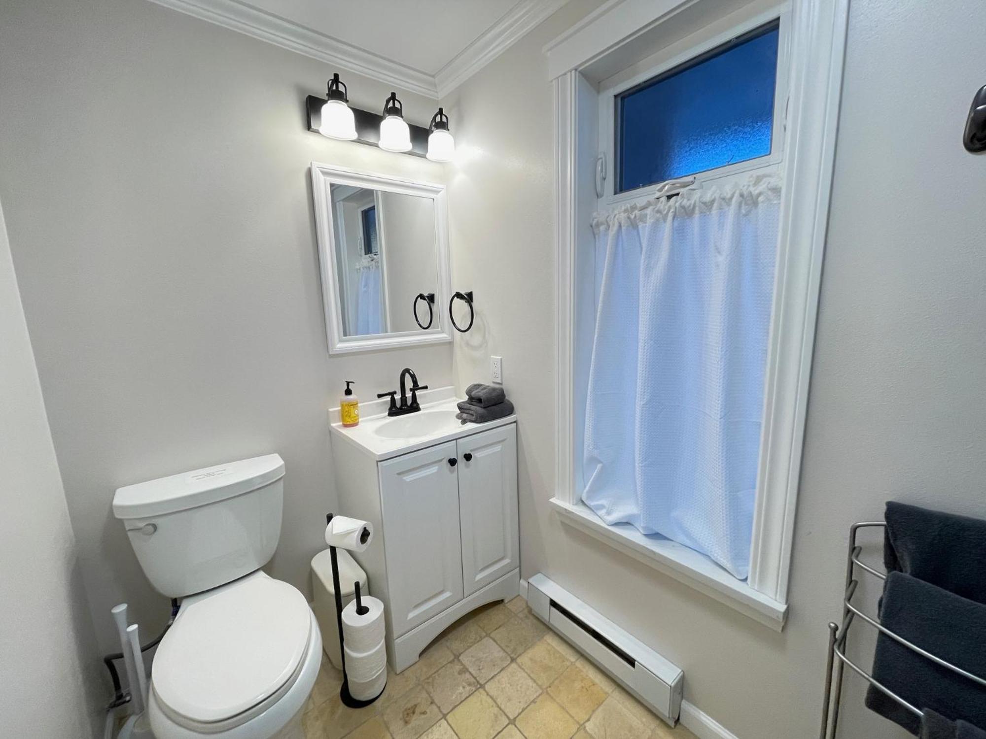 Puget Sound Chic Romantic Cottage With Private Beach Access & Gated Entry Port Ludlow Kültér fotó
